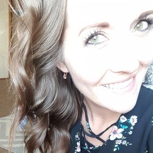 Meet your Posher, Brenna